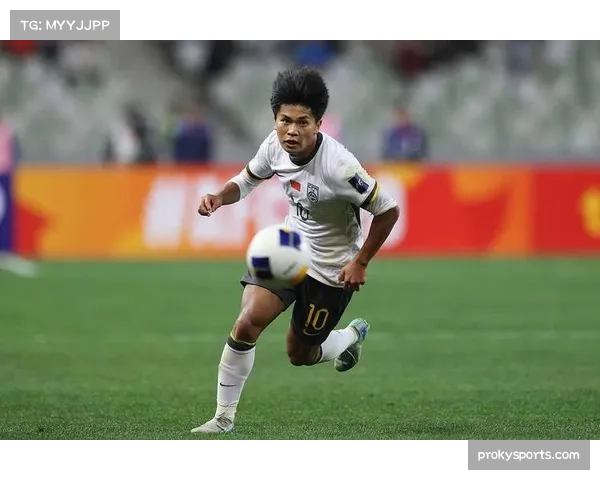 中国年轻球员蒯纪闻争取稳定出场 为留洋打基础 中国年轻球员蒯纪闻争取稳定出场 为留洋打基础